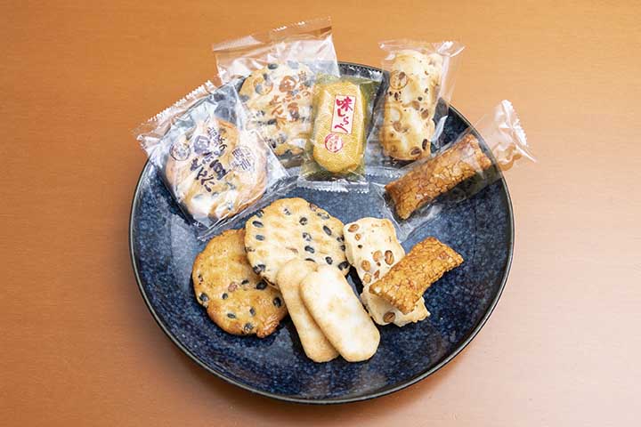 【編集部のおすすめ】在宅ワークのお供には岩塚製菓のアソートがもってこい！